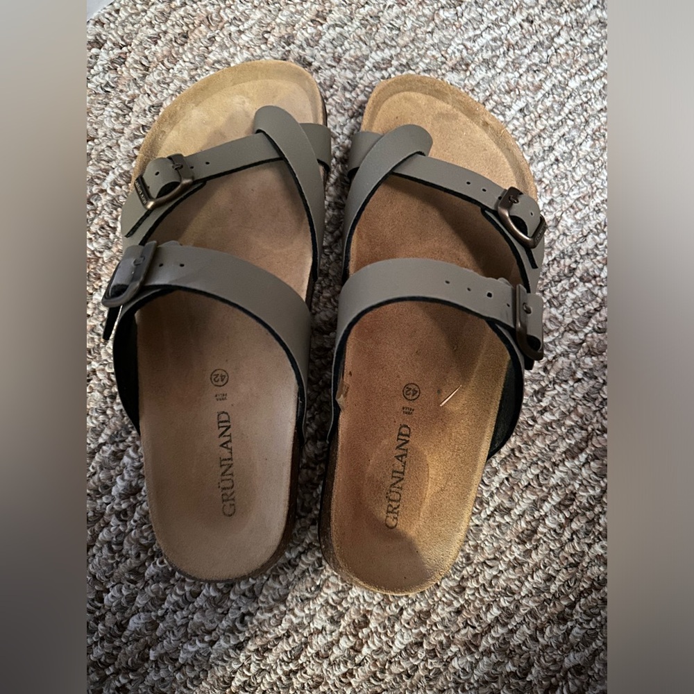 Grunland leather sandal